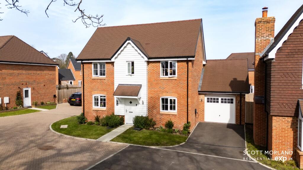Main image of property: Lance Levy Farm Close, Basingstoke, Hampshire, RG27 0GJ