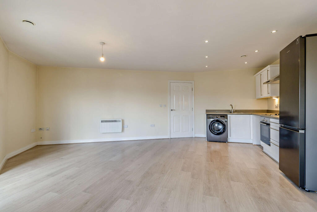Apartment in Wakefield - View 5