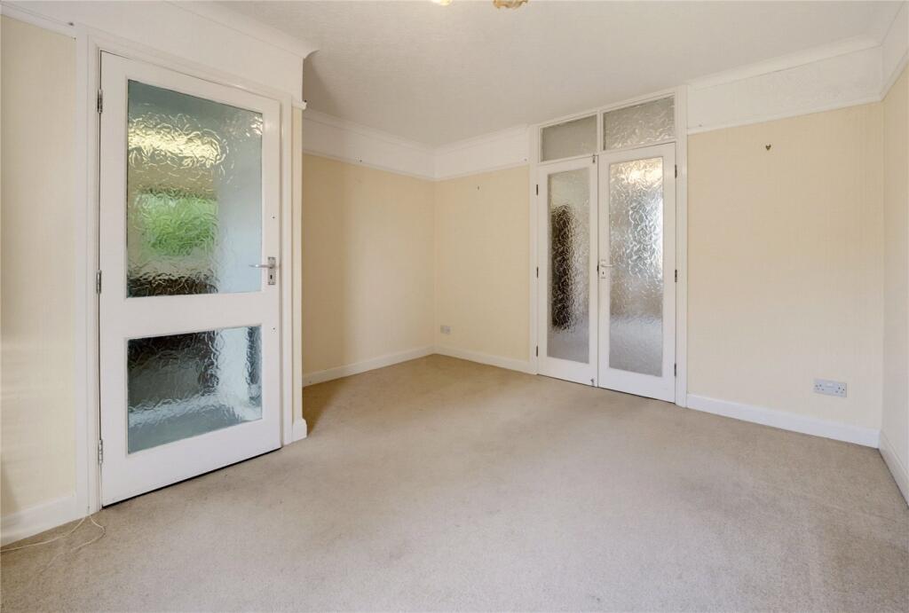 House in Cardiff, Whitchurch - More