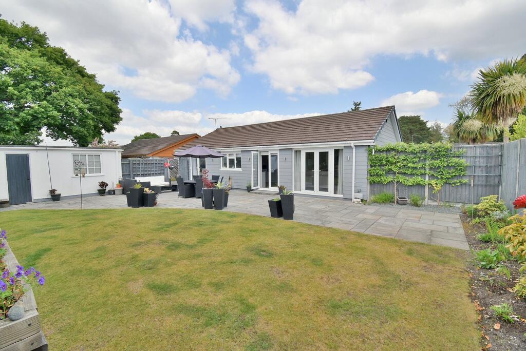 Ryan Close, Ferndown, BH22 photo 2