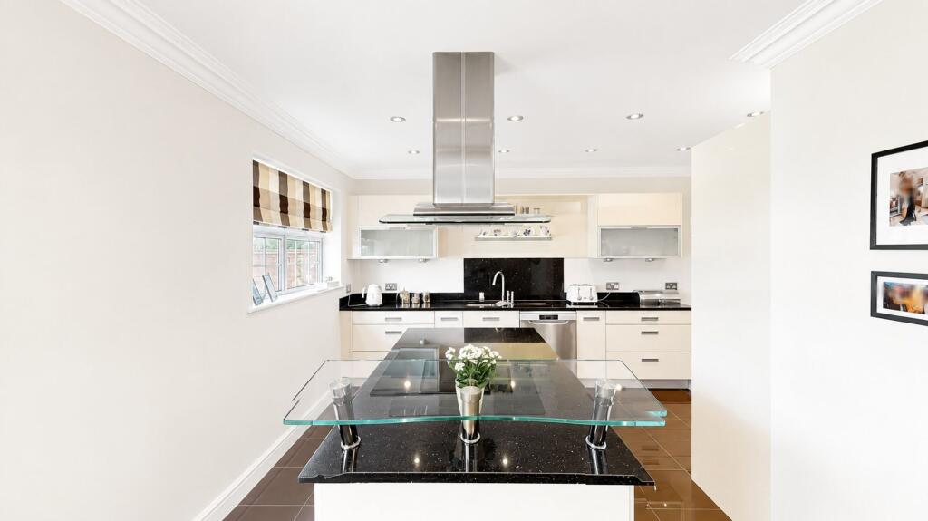 House in Bolton, Westhoughton - View 6