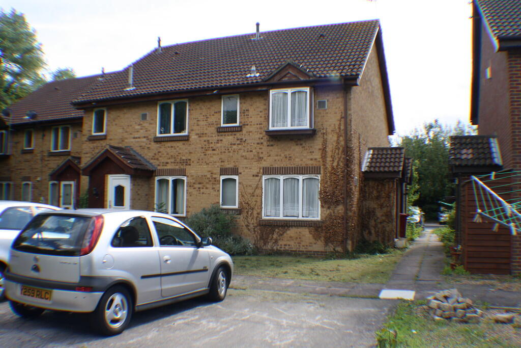 Colnbrook photo 4