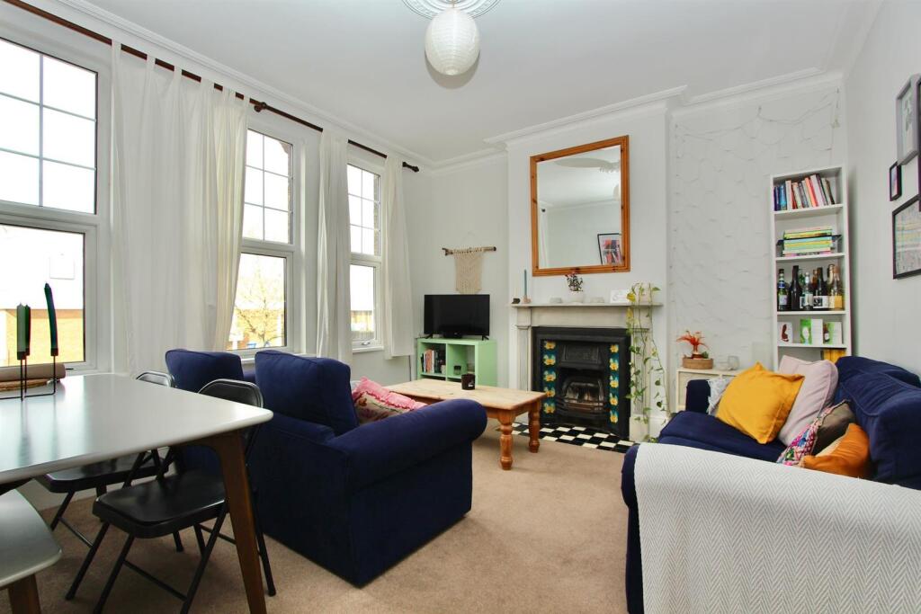 Main image of property: Stamford Hill, N16