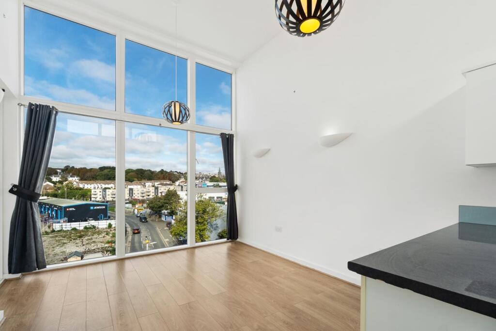 Apartment in Plymouth, Barbican - View 2