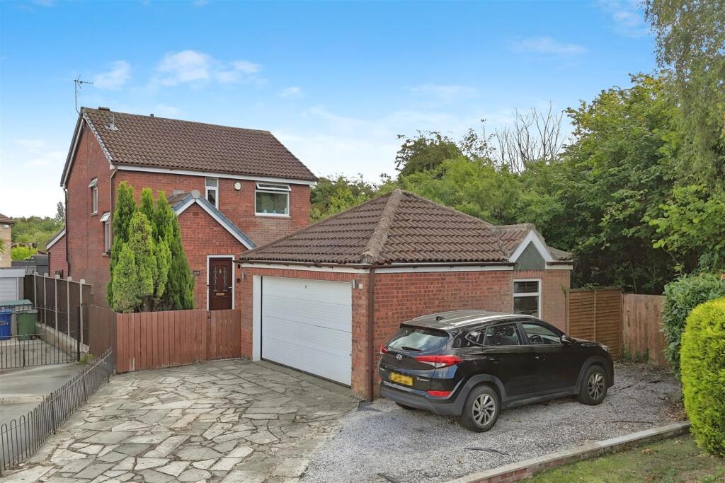 Main image of property: Maplewood Avenue, Hull