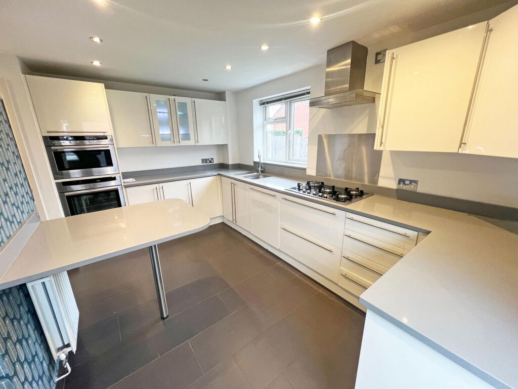 Main image of property: Hawker Road, Oadby, Leicester, Leicestershire, LE2 4UH