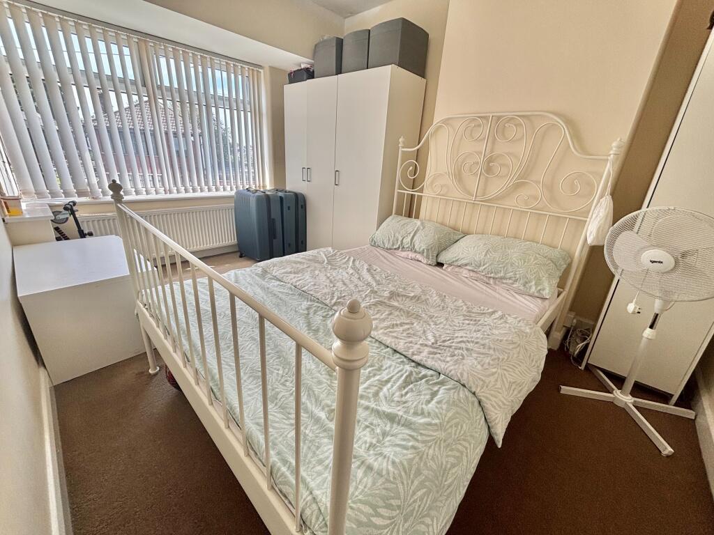 House in Oldham, Chadderton - More