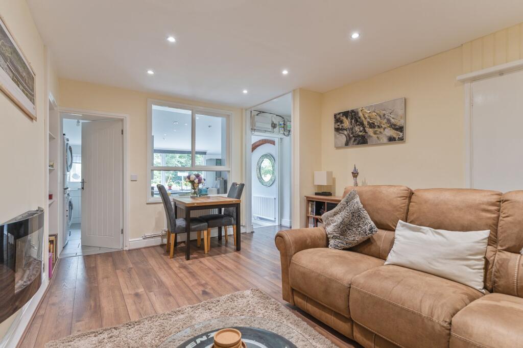 House in Machen, Bedwas, Trethomas and Machen - View 3