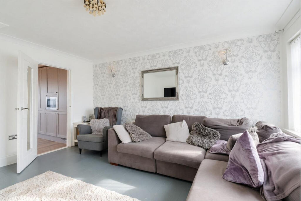 House in Milton Keynes, Redhouse Park, Poets Estate