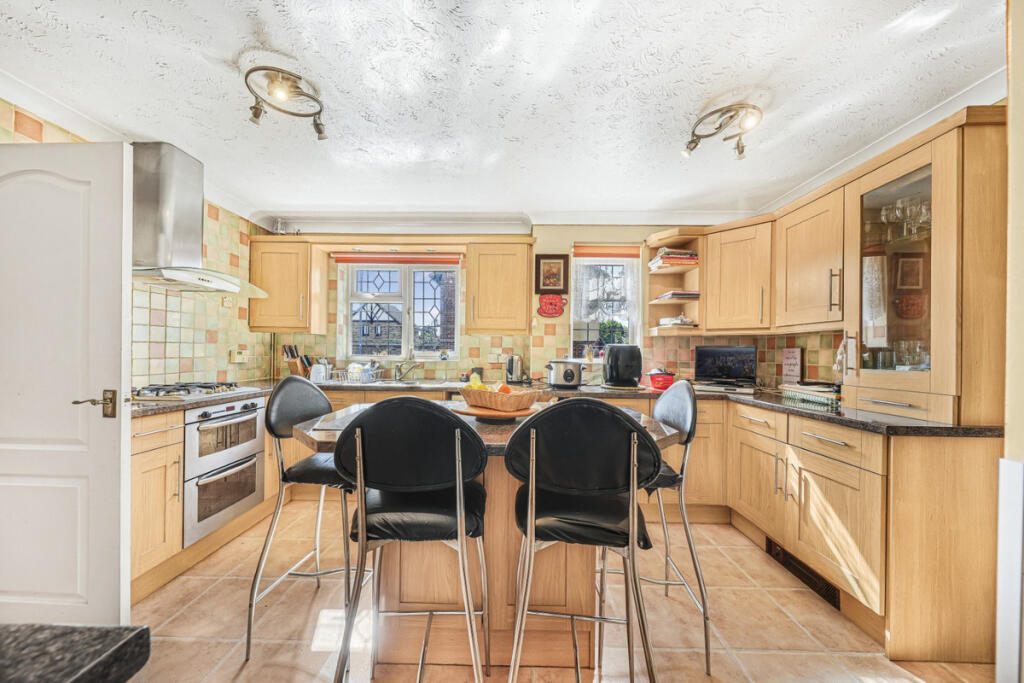 House in Southend-on-Sea - View 5