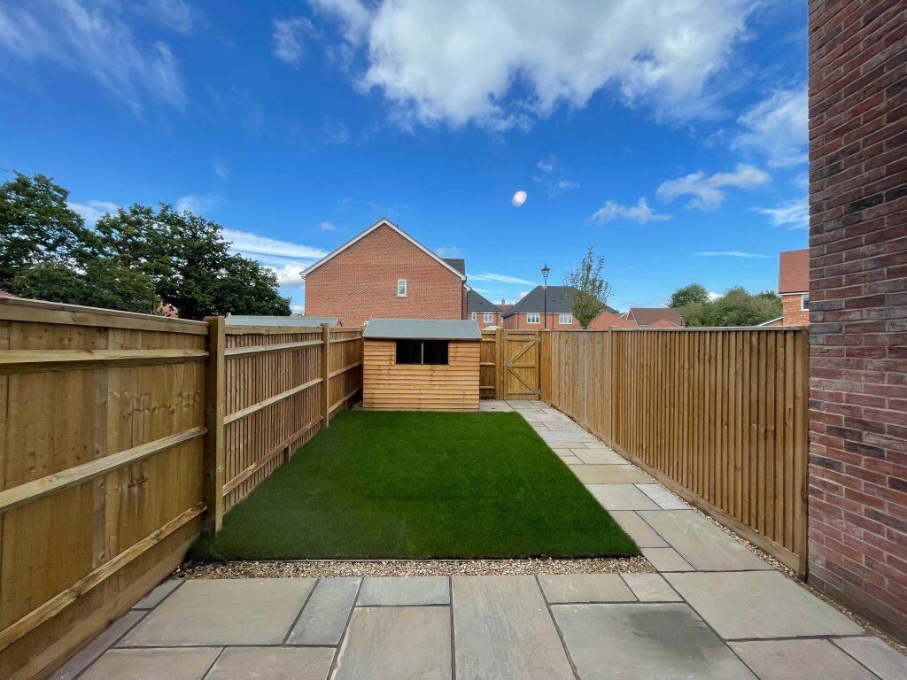 Main image of property: Cranleigh – 2 Bedrooms House
