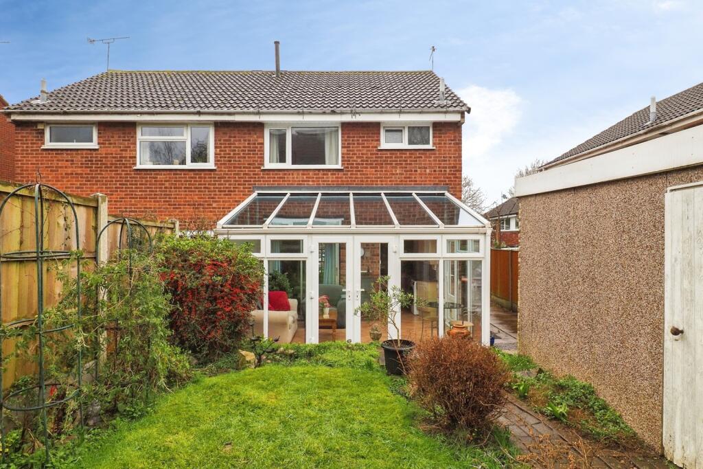House in Nottingham, Bramcote - View 2