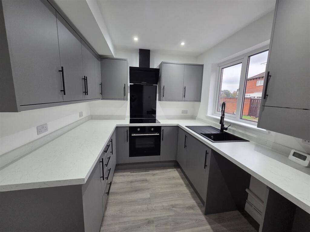 Bramley Court, Sutton-In-Ashfield photo 2