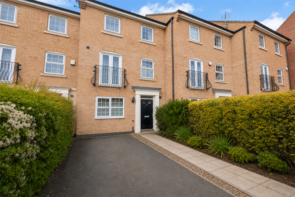 1 bedroom house share for rent