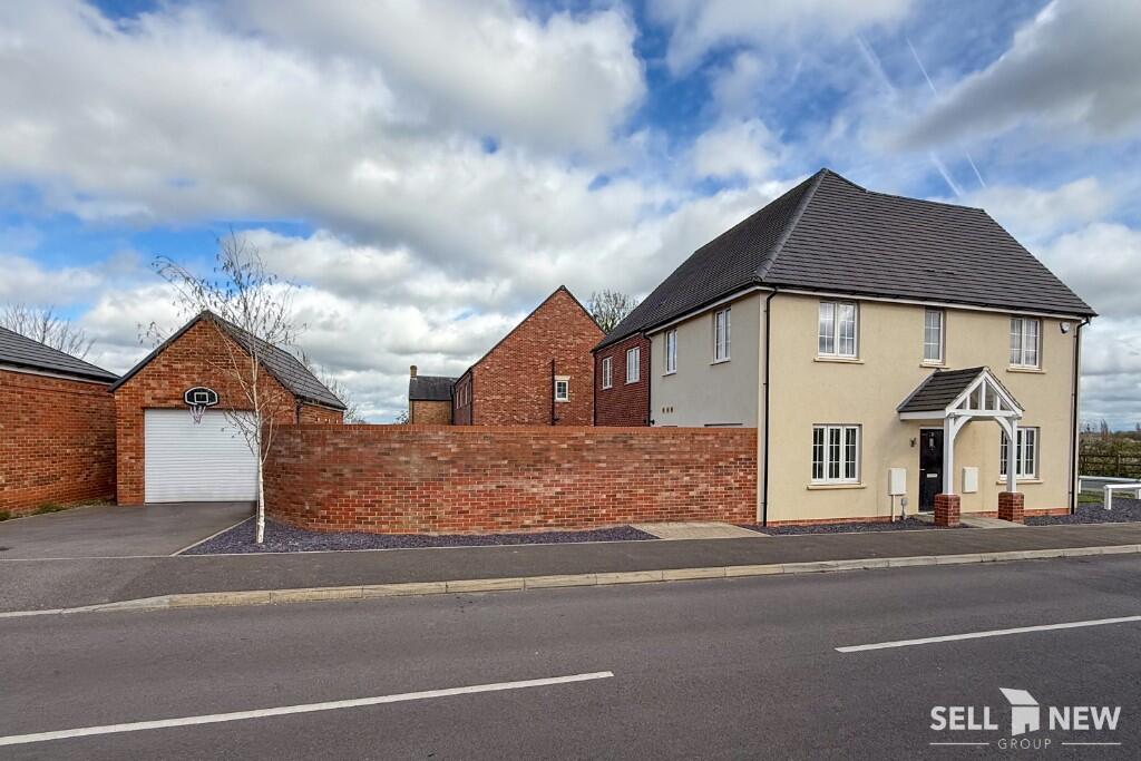 Main image of property: **CORNER PLOT & NO CHAIN**Nightingale Road, MK44