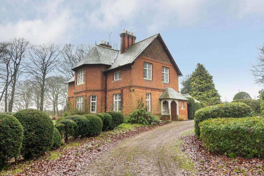 Main image of property: Pheasant Rise, Langtoft, Driffield