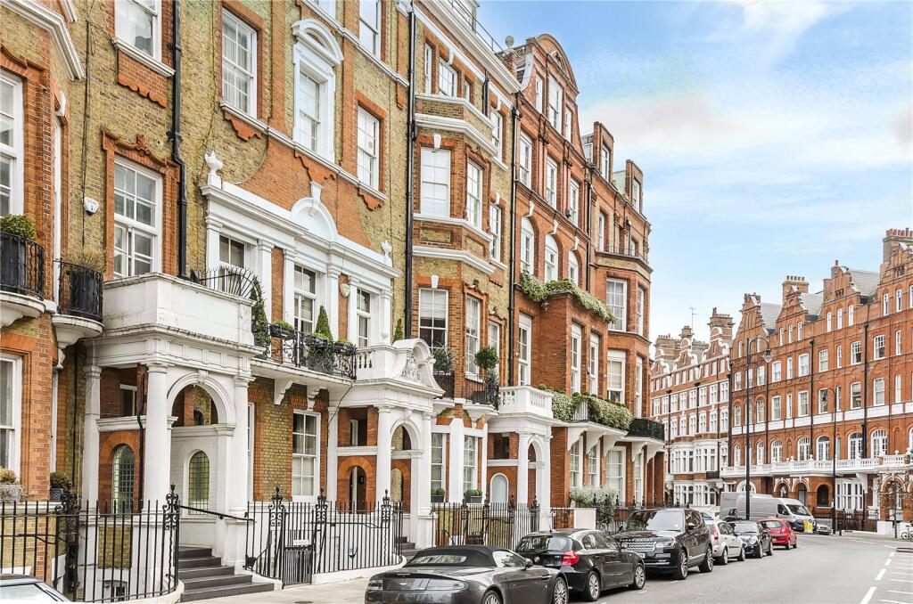Main image of property: Pont Street, London, SW1X