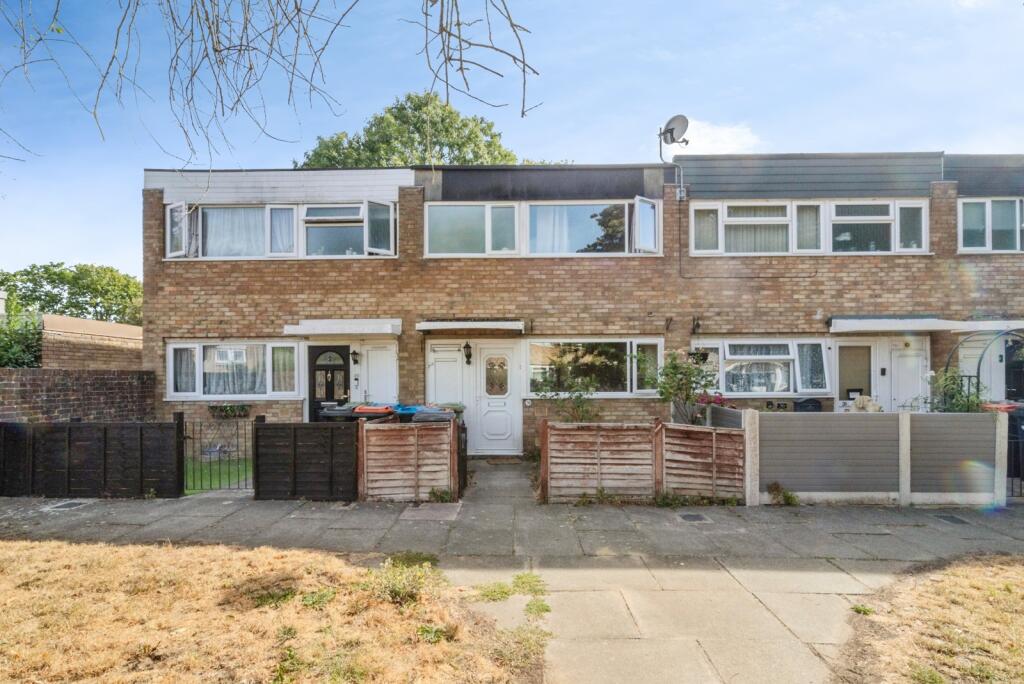 Main image of property: Ruthven Close, Bletchley, Milton Keynes, Buckinghamshire, MK2