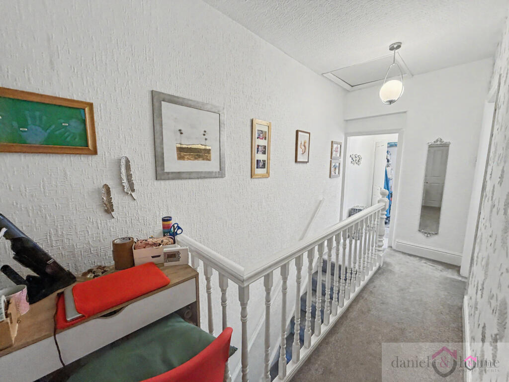 House in Stoke-on-Trent - More