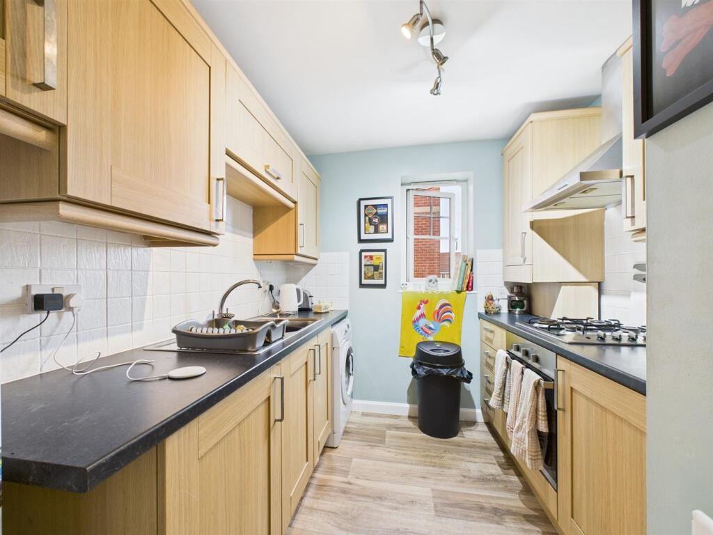 Apartment in North Tyneside, Preston - View 3