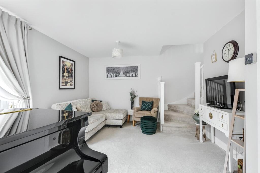 House in Nottingham, Martins Reach, Wollaton Vale - View 6
