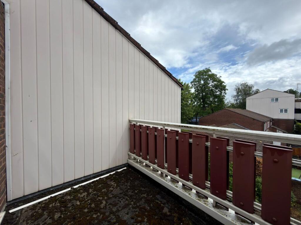 Apartment in Twickenham - View 4