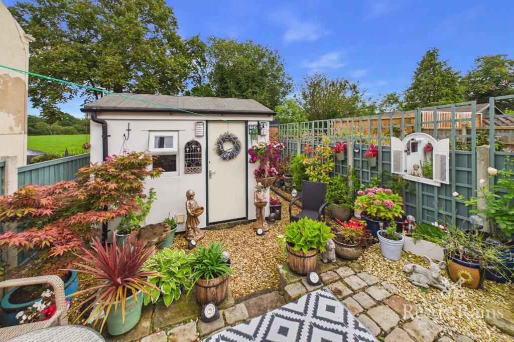 House in Preston - More