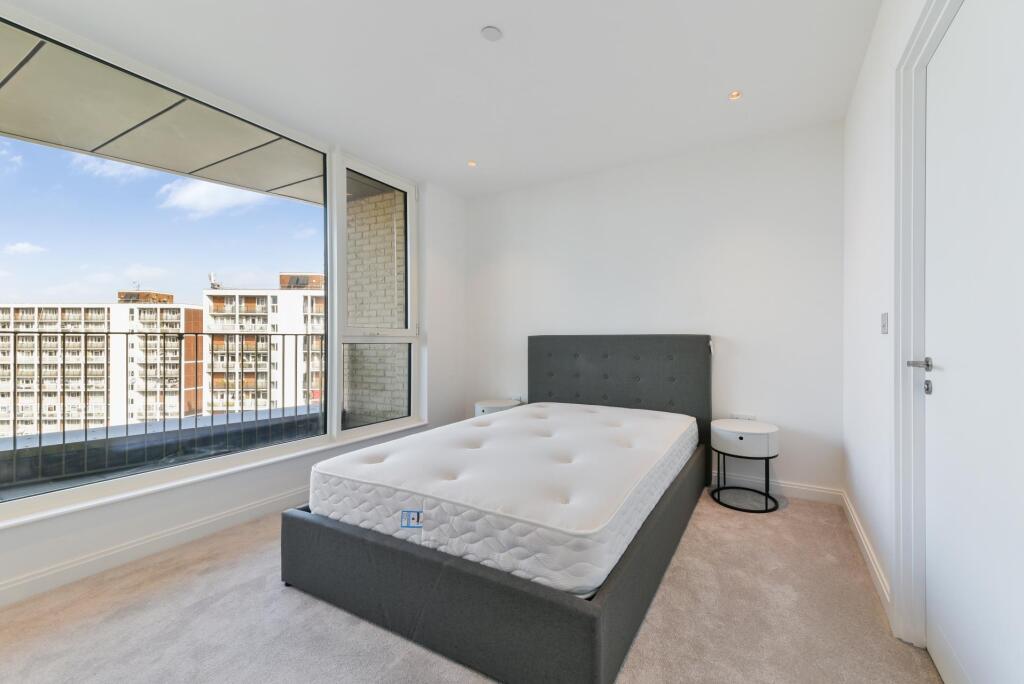 Apartment in London - More