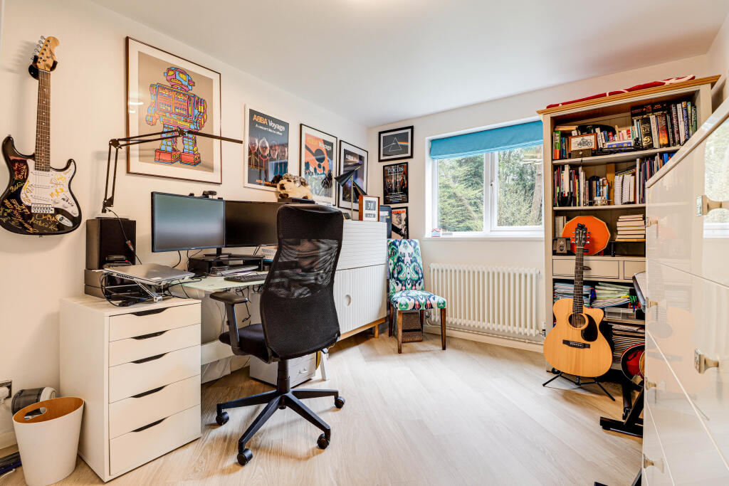 Additional image 6 of Hillside Road, Harpenden, AL5