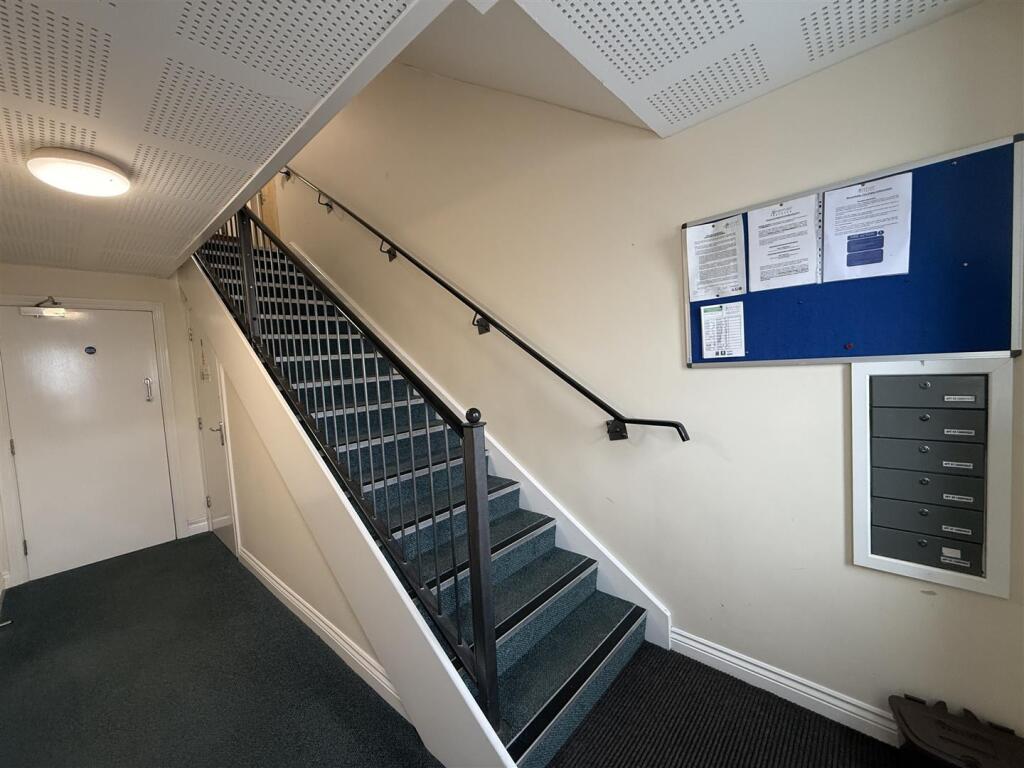 Apartment in Stockport - View 5