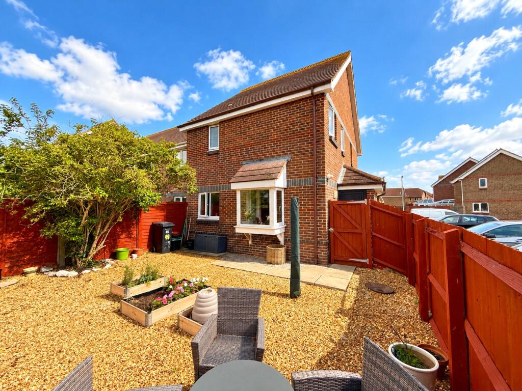 1-bed semi-detached on Enmore Close, Burnham On Sea, Somerset, TA8, £179,950