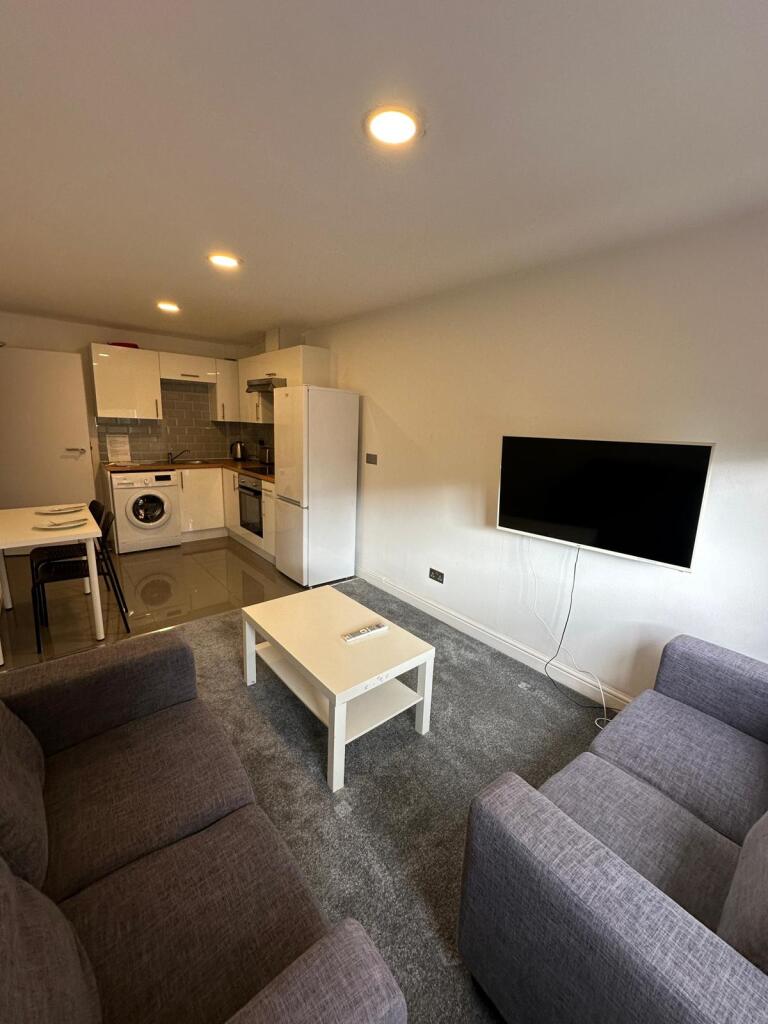 Main image of property: Flat 51, 205 Clarendon Road, Leeds, West Yorkshire, LS2 9DU