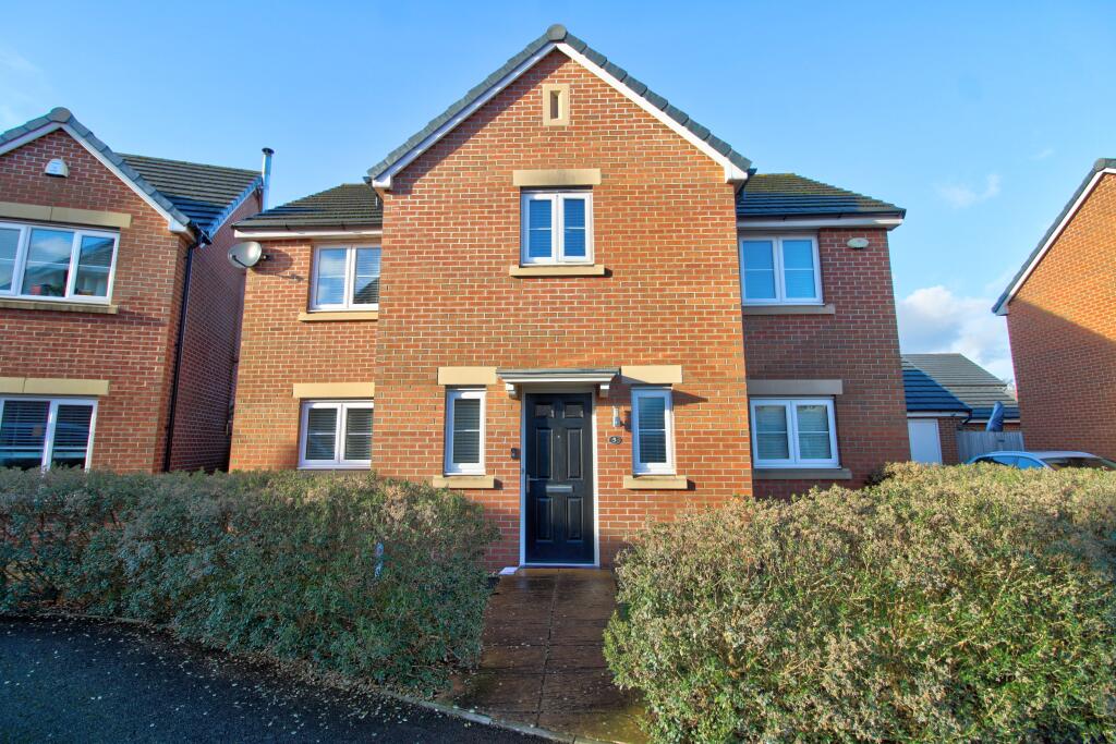 4-bed detached on 19 Obama Grove, £450,000