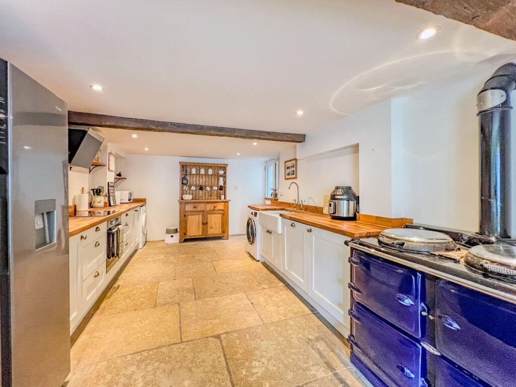 House in Taunton - View 5