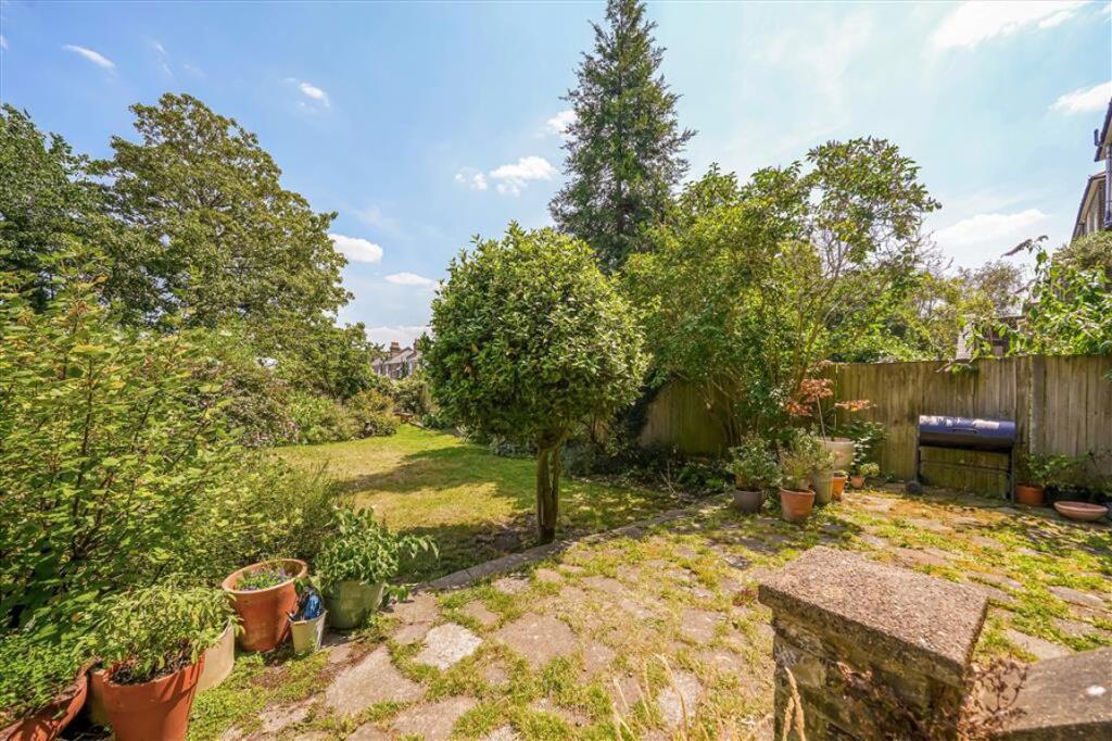 Apartment in London - View 4