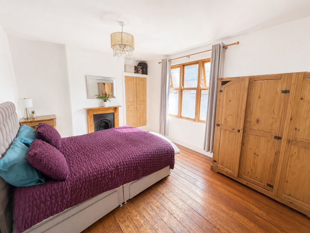 House in Leicester - More