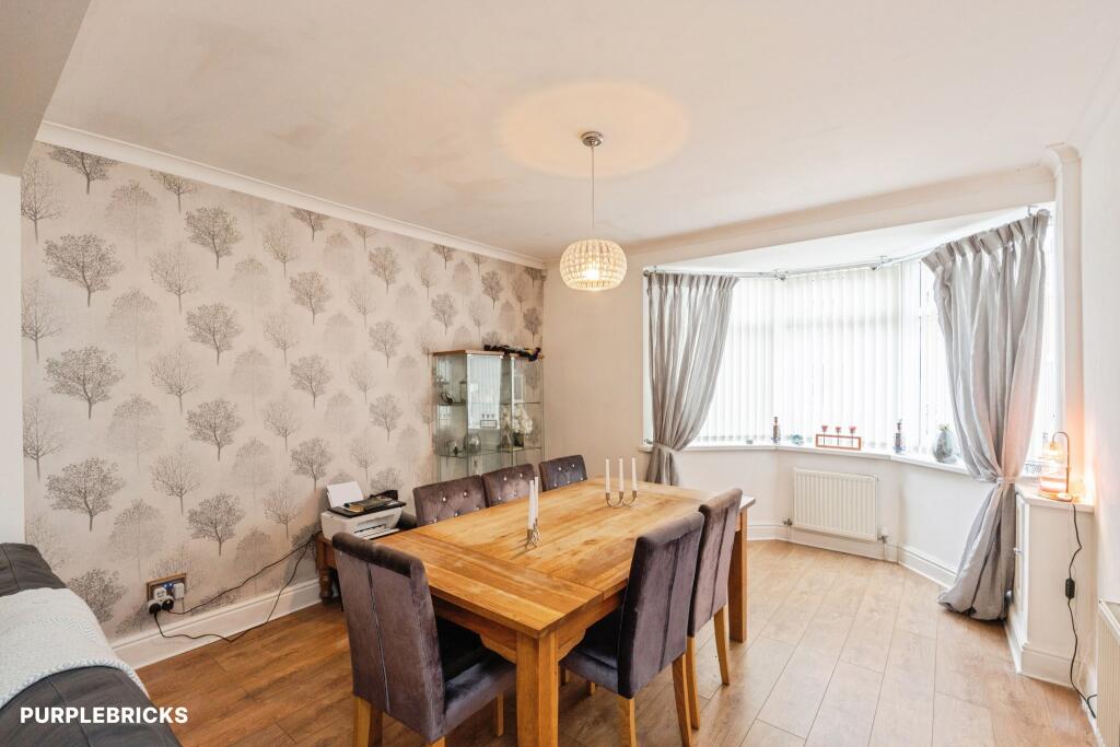 House in Wigan, Westleigh - More