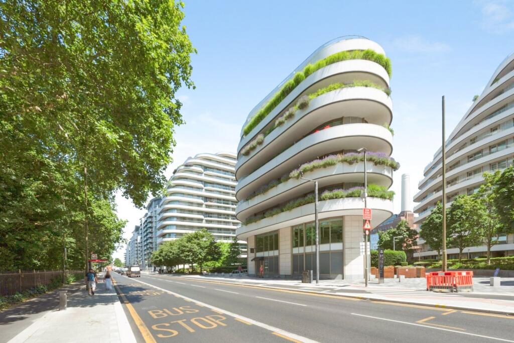 Main image of property: 342 Queenstown Road, Batttersea, SW11