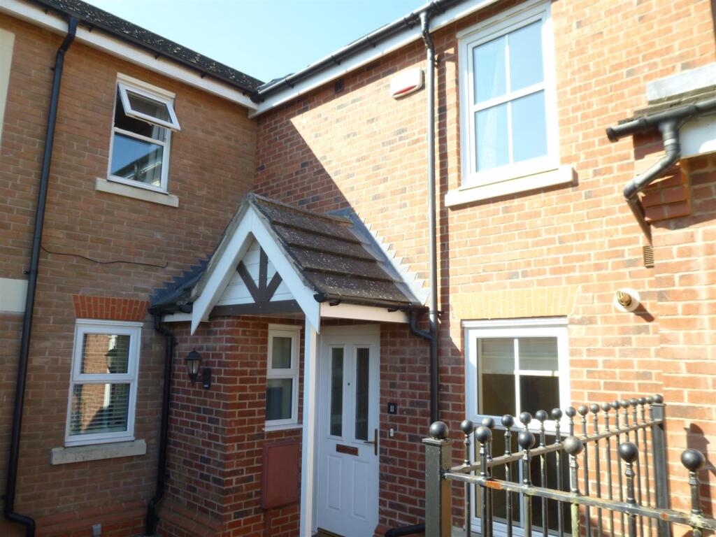 Main image of property: Christ Church Close, Stamford, Lincolnshire