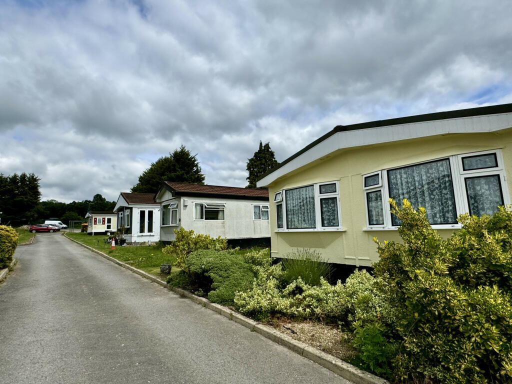 Edenbridge, Kent, TN8 photo 5