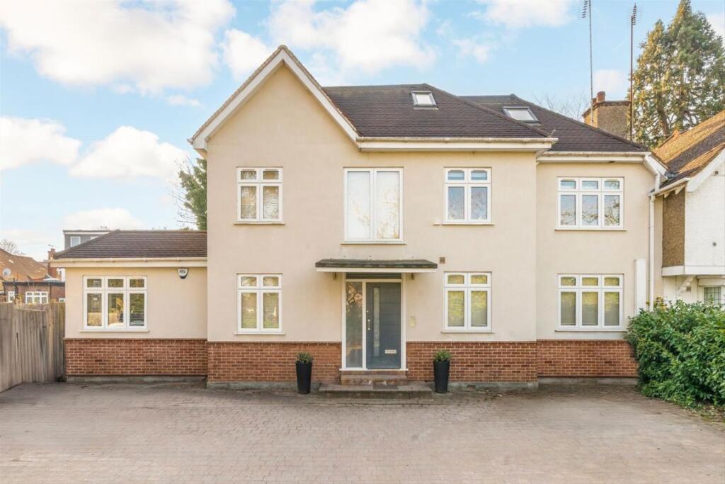Main image of property: The Drive, Finchley