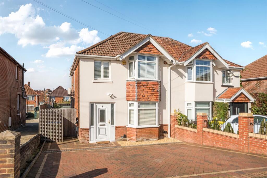 Main image of property: Wakefield Road, Southampton