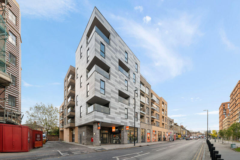 Main image of property: 4 Sovereign Apartments SM1 1AP