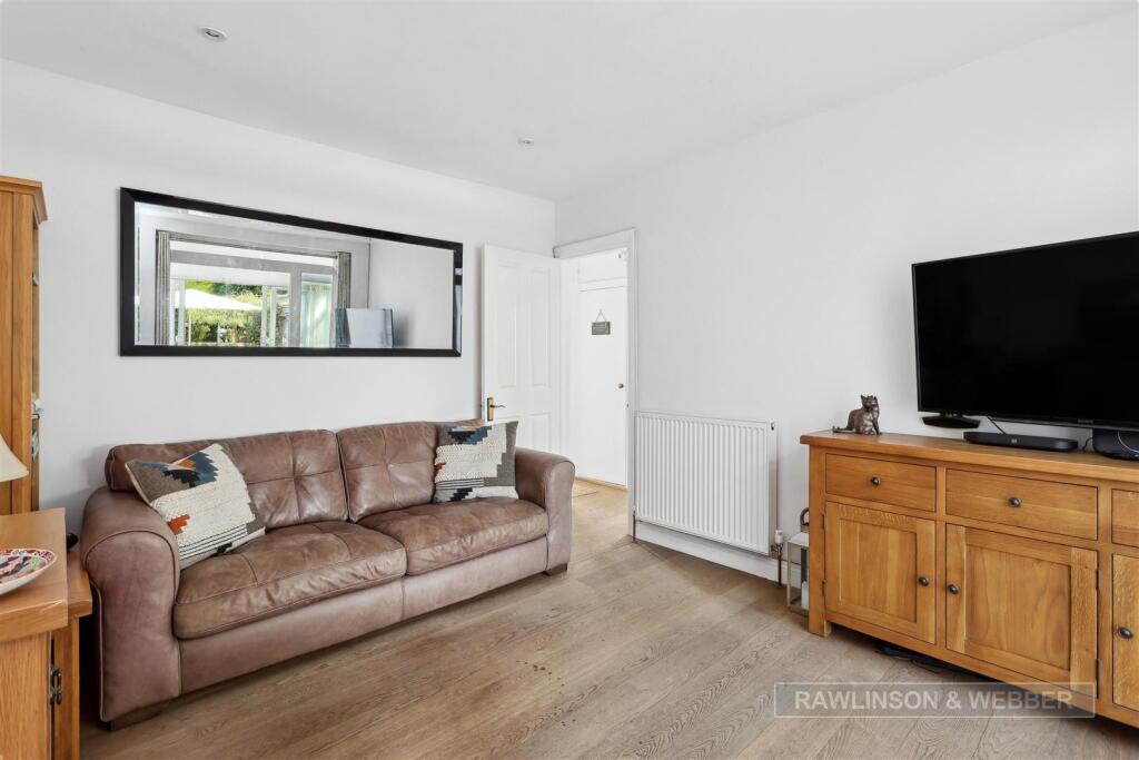 House in Elmbridge, Molesey - View 5