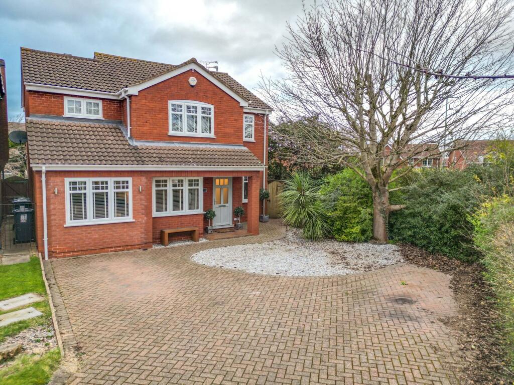 Main image of property: Pickford Close, Nuneaton, CV11