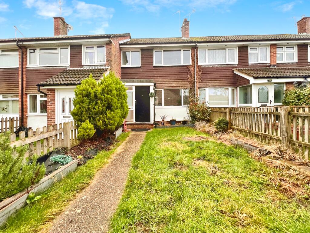3-bed house on Woodgreen Walk, Totton, Southampton, £258,000