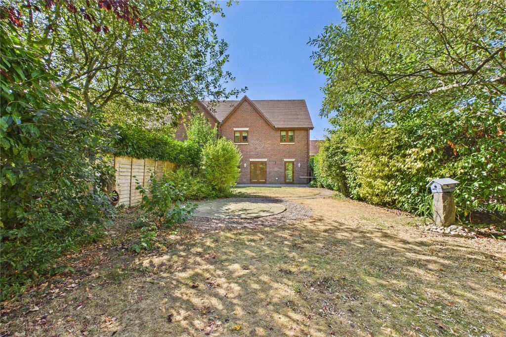 House in Guildford - View 2