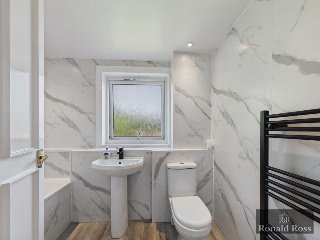 Apartment in Edinburgh, Grovewood, East Craigs - More