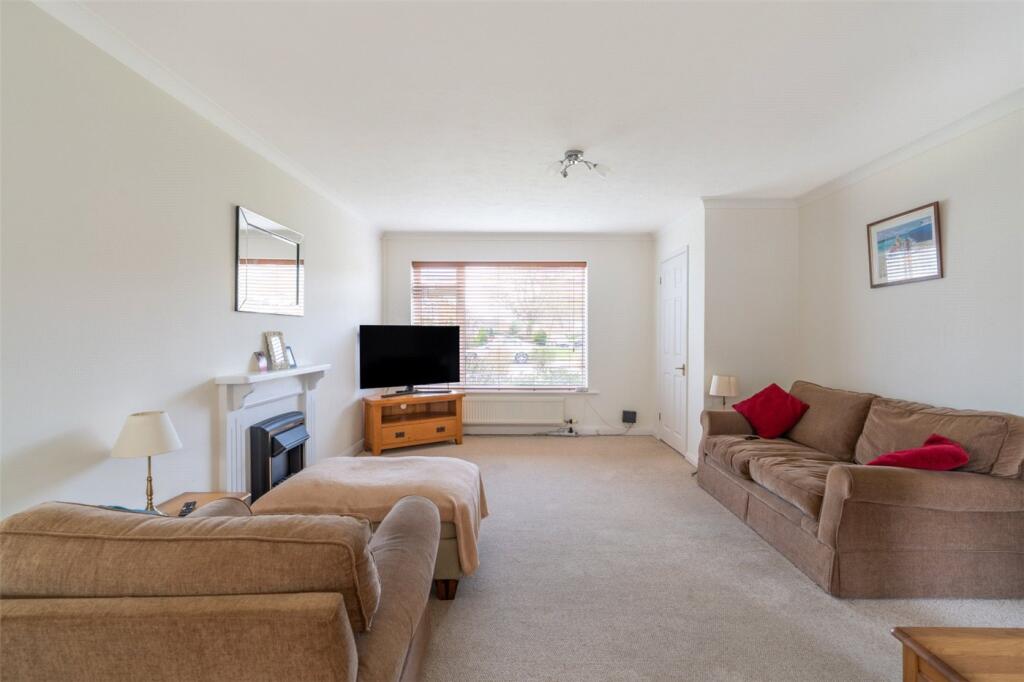 Cutlers Place, Colehill, Wimborne, Dorset, BH21 photo 2