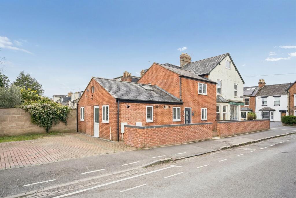 Main image of property: Leopold Street, Oxford, OX4